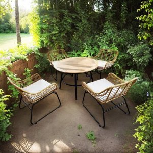 Lökenäs - Utebord + Rengöringsspray för utemöbler